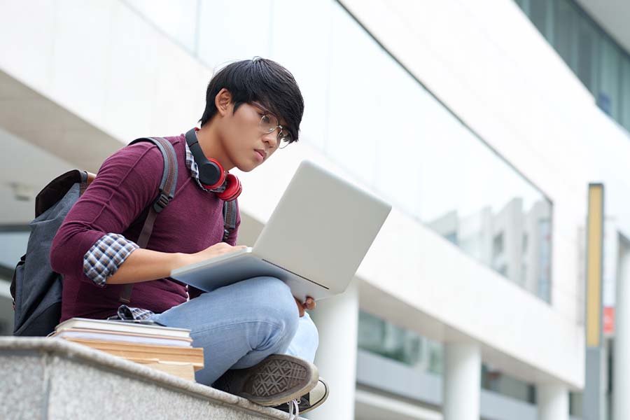 Researching Colleges - How to Get in Touch 1