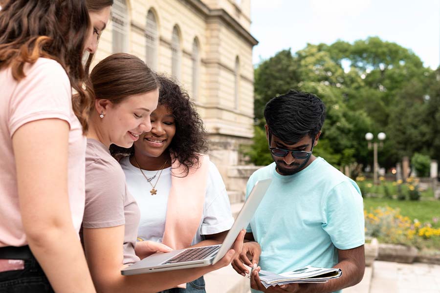 Organizing Your Life During College Applications Season 1